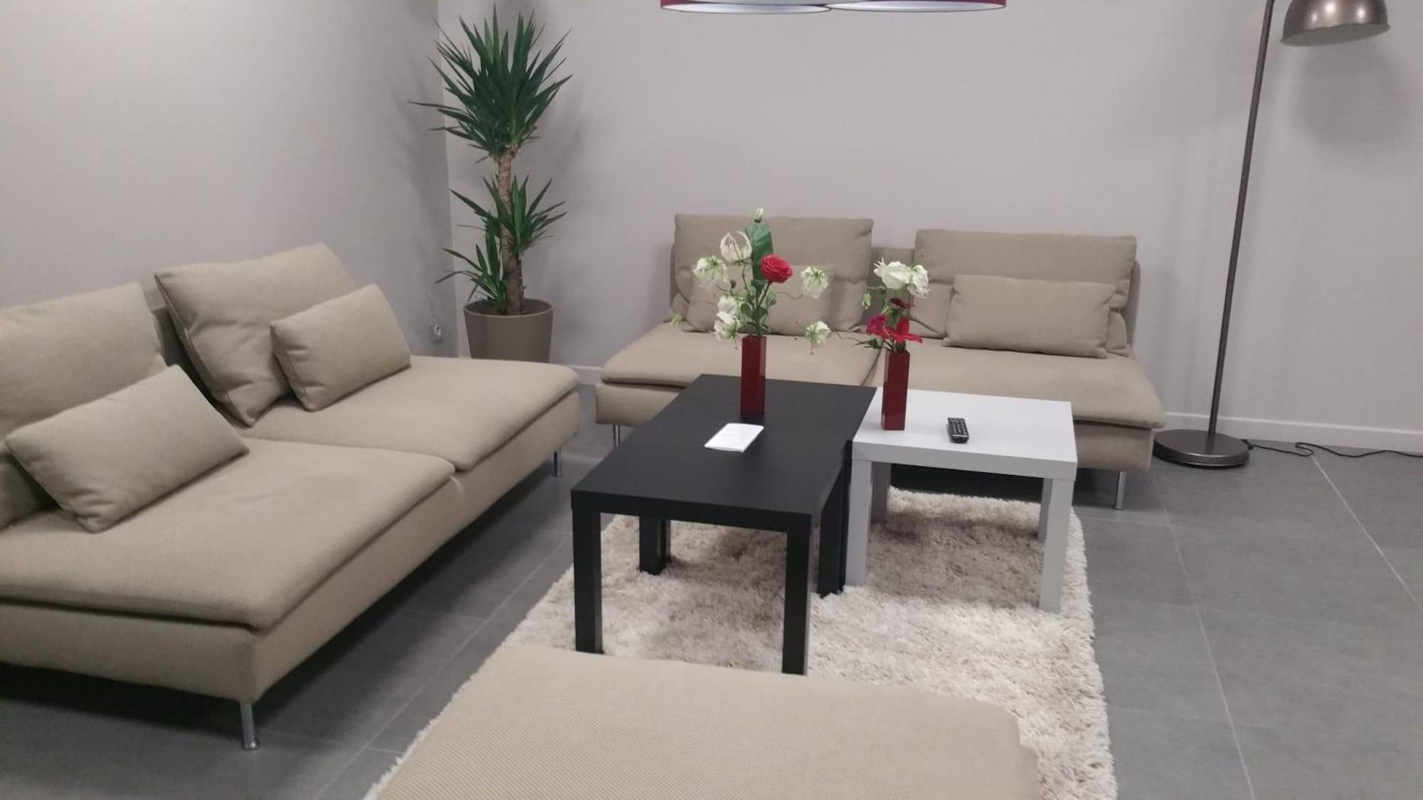 Hotel L'Amandier Nanterre Ngoại thất bức ảnh