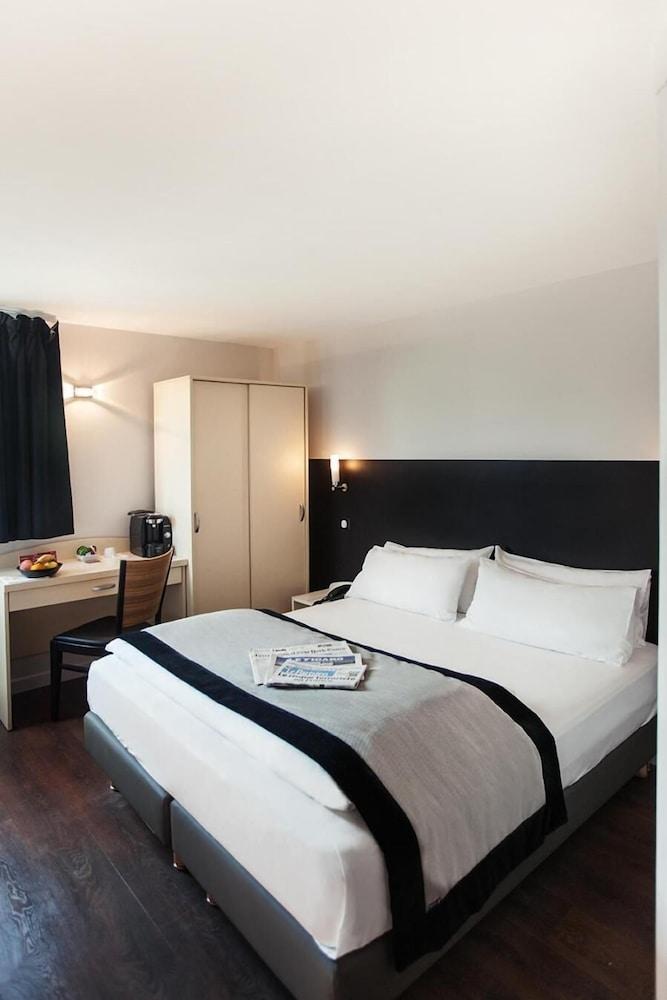 Hotel L'Amandier Nanterre Ngoại thất bức ảnh