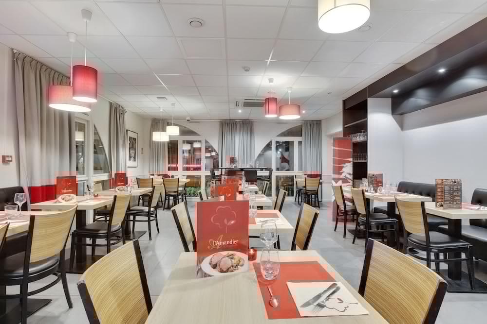 Hotel L'Amandier Nanterre Ngoại thất bức ảnh