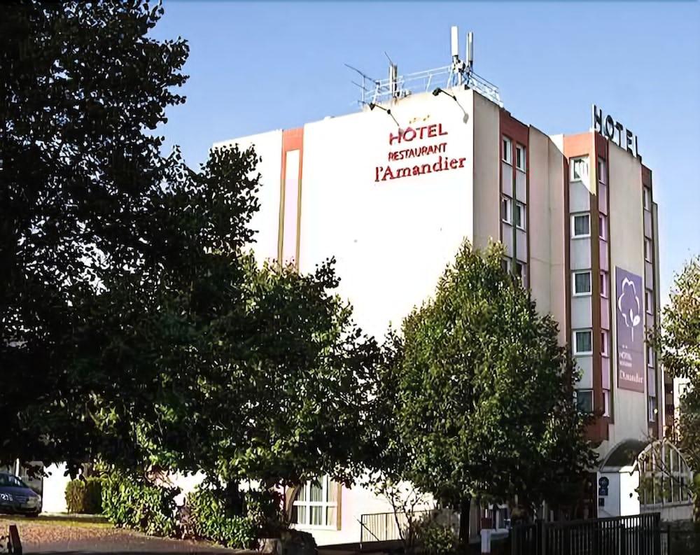 Hotel L'Amandier Nanterre Ngoại thất bức ảnh