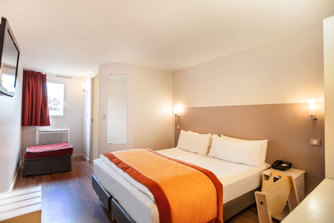 Hotel L'Amandier Nanterre Ngoại thất bức ảnh
