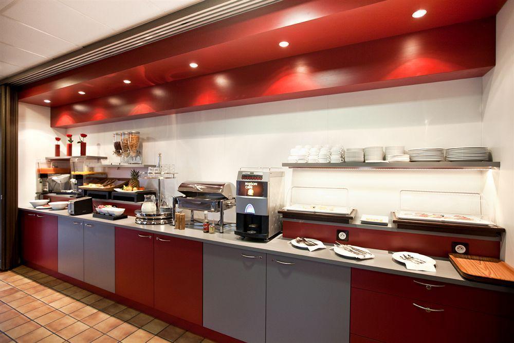 Hotel L'Amandier Nanterre Ngoại thất bức ảnh