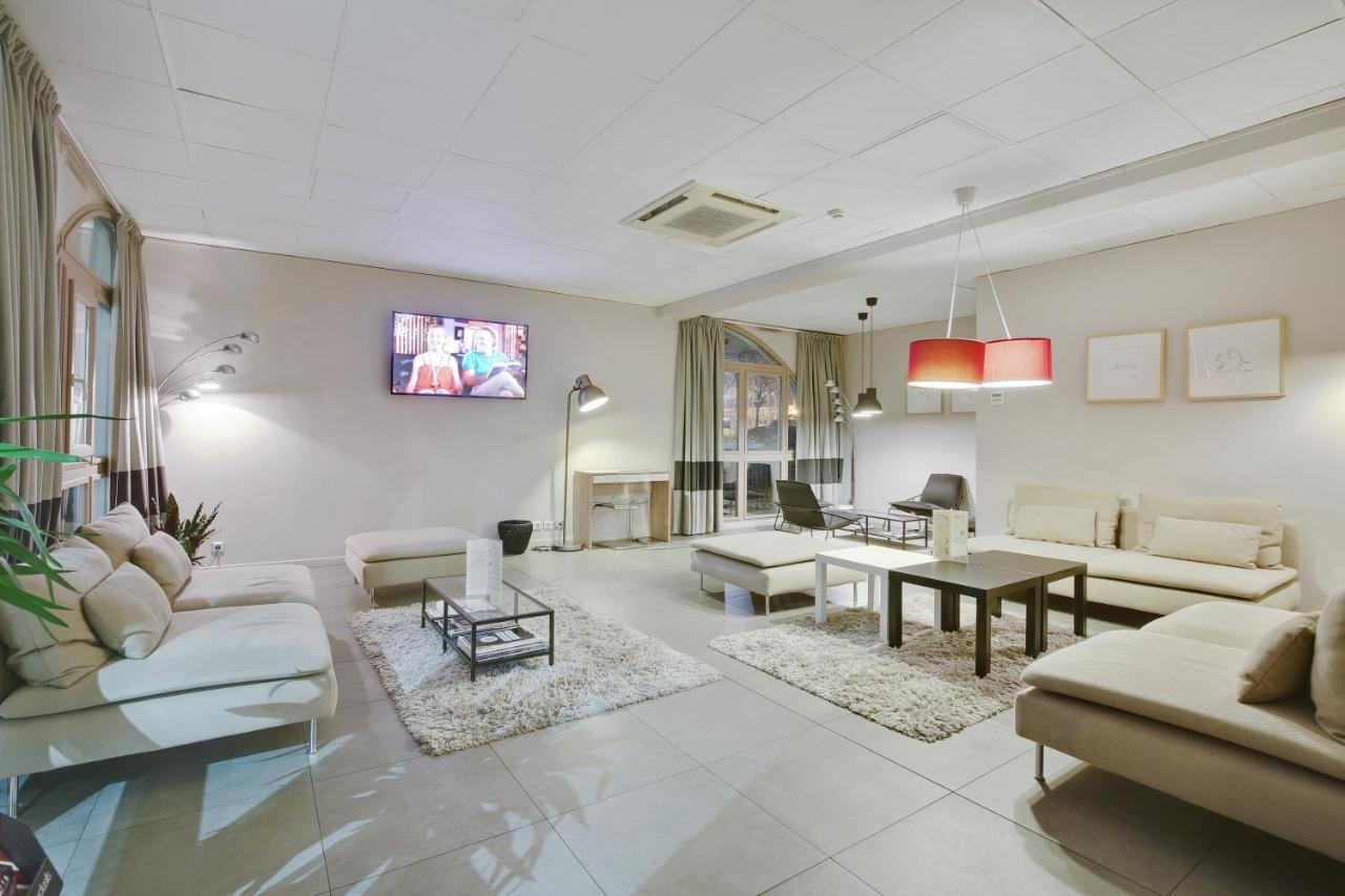 Hotel L'Amandier Nanterre Ngoại thất bức ảnh